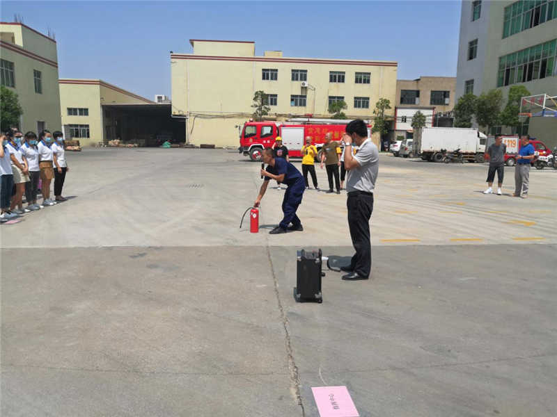 4008ee00ba039894e0bd49c51ec7e4b